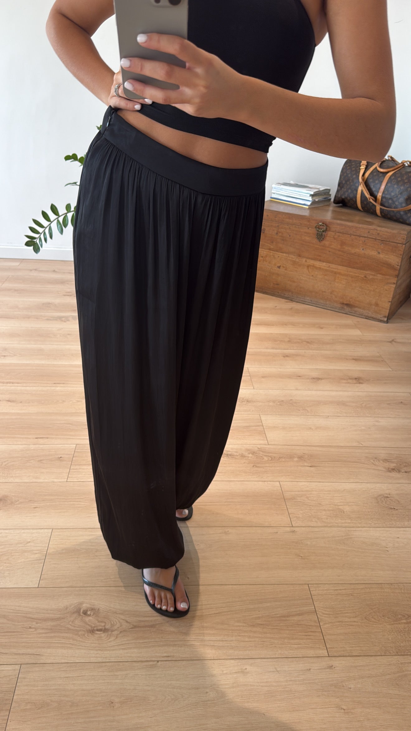 PANTALON "JULIANNE" NOIR FLUIDE