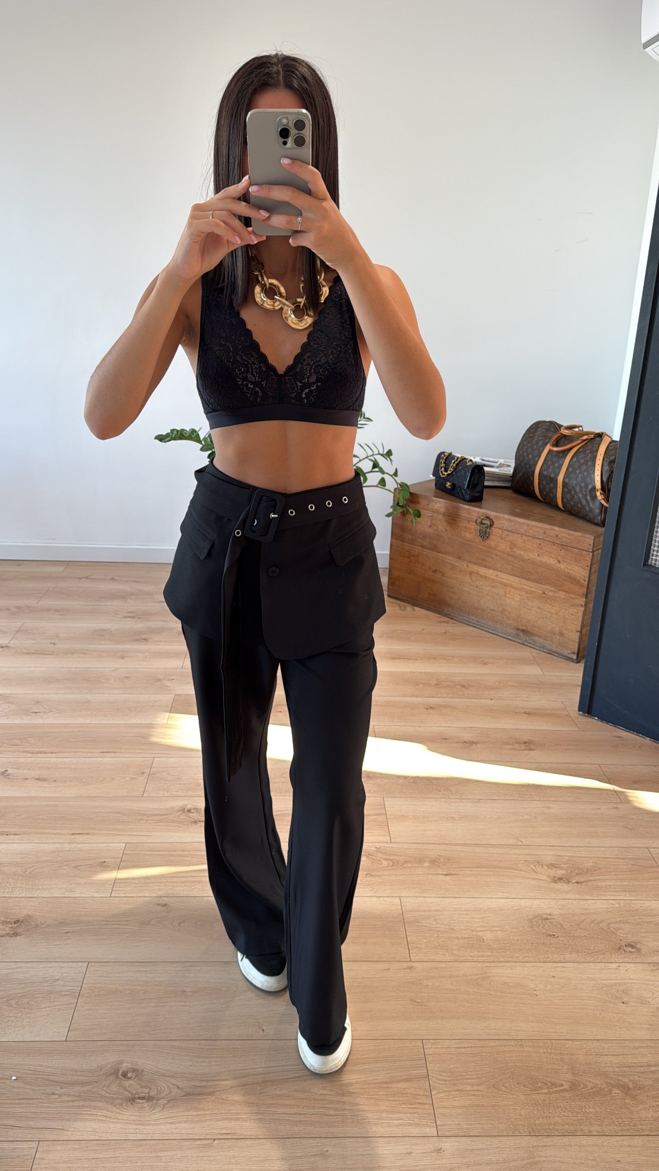 Pantalon Noir Structuré Chic