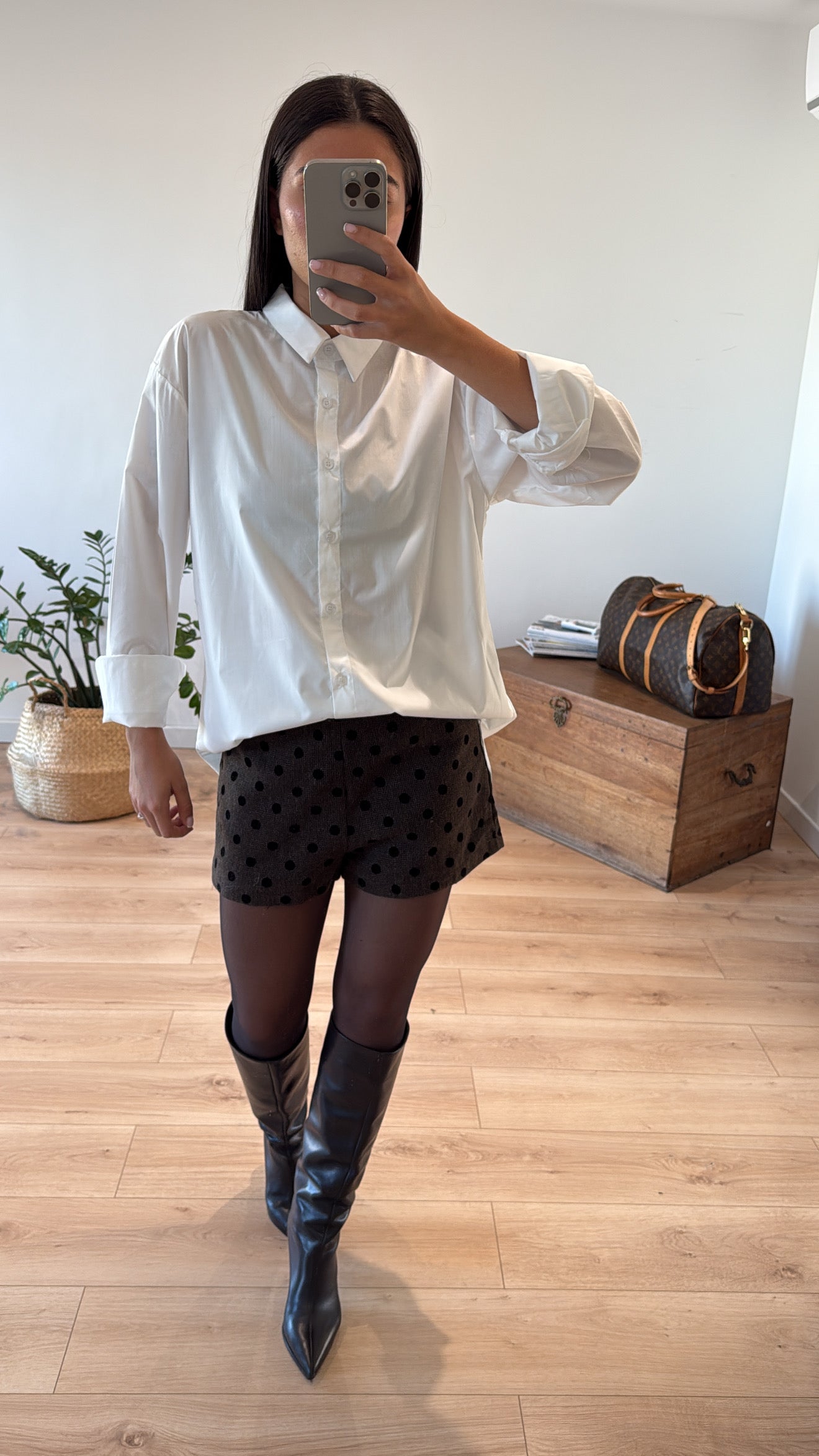 Short Chocolat à Pois Élégant