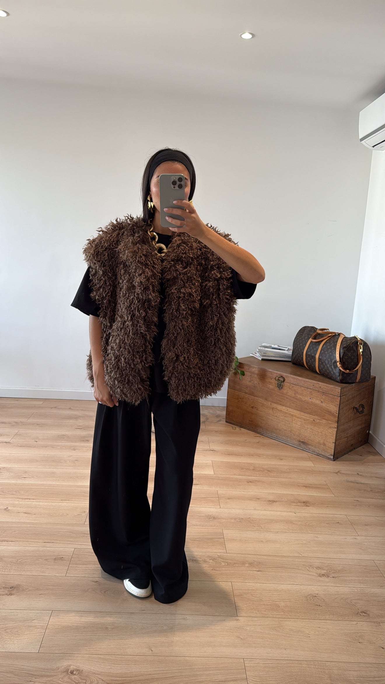 VESTE SANS MANCHES EFFET MOUTON "BETY" - CHOCO