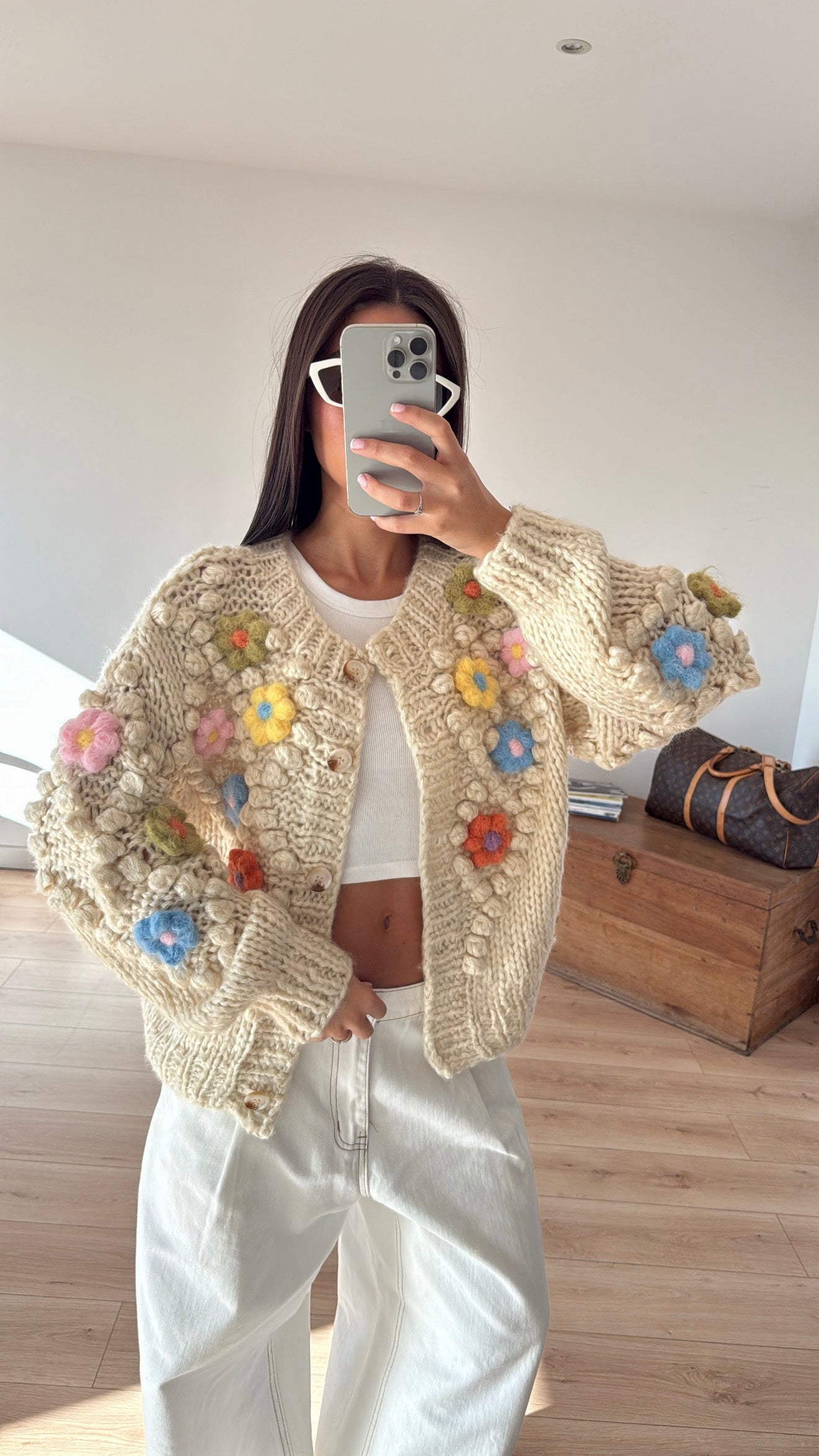 Gilet en Maille écru à fleurs COLORÉS