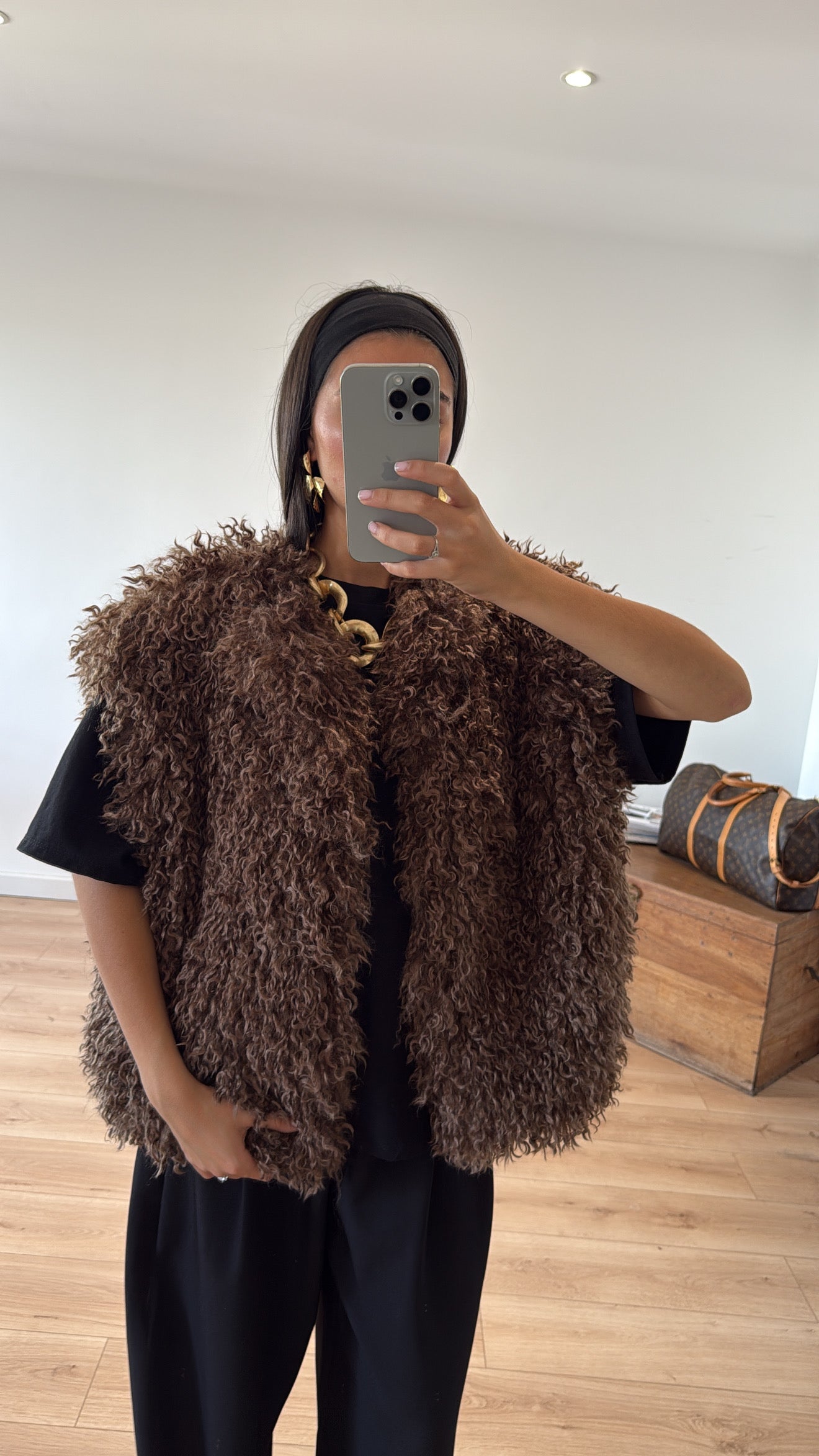 VESTE SANS MANCHES EFFET MOUTON "BETY" - CHOCO