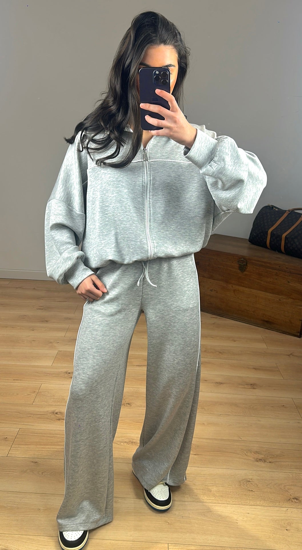 Ensemble jogging "Julia" GRIS