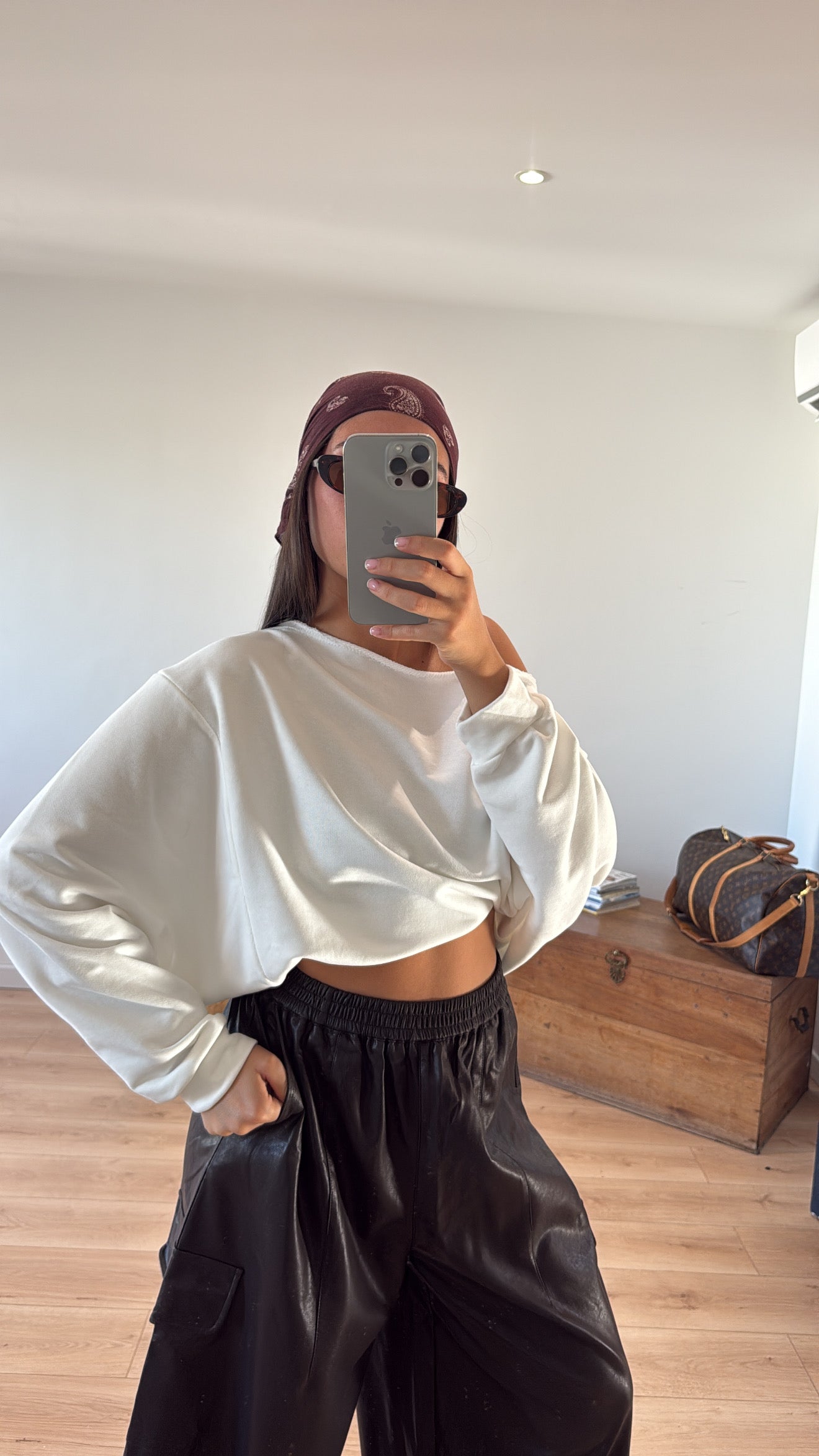 TOP SWEAT "CLARISSE" BLANC (MANCHES LONGUES TOMBANTES)
