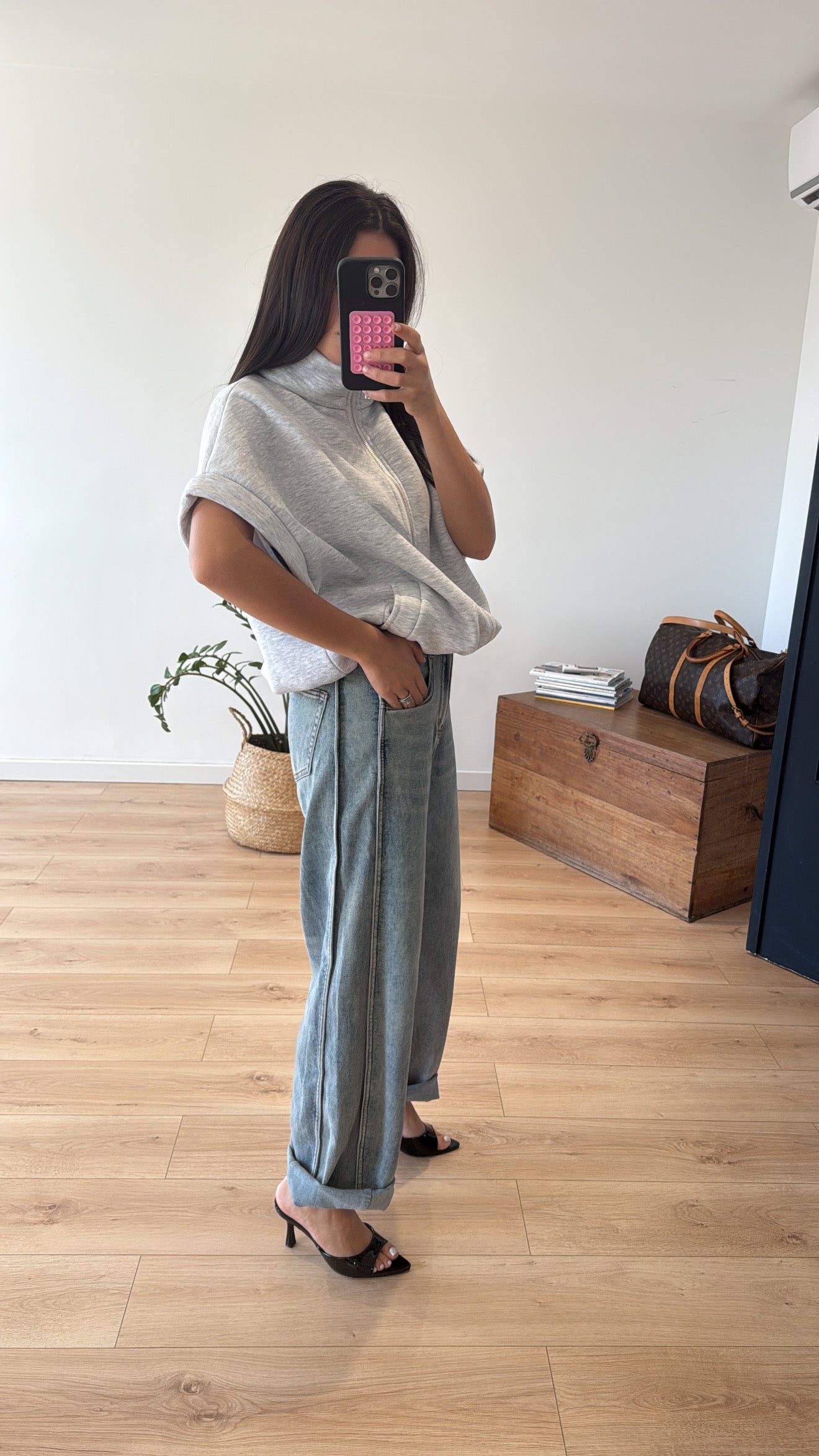 JEAN « CLÉLIA » AVEC DÉTAILS CUISSES