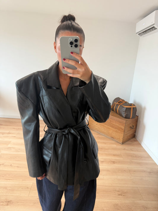 BLAZER CEINTURÉ "ESTER" - en cuir synthétique