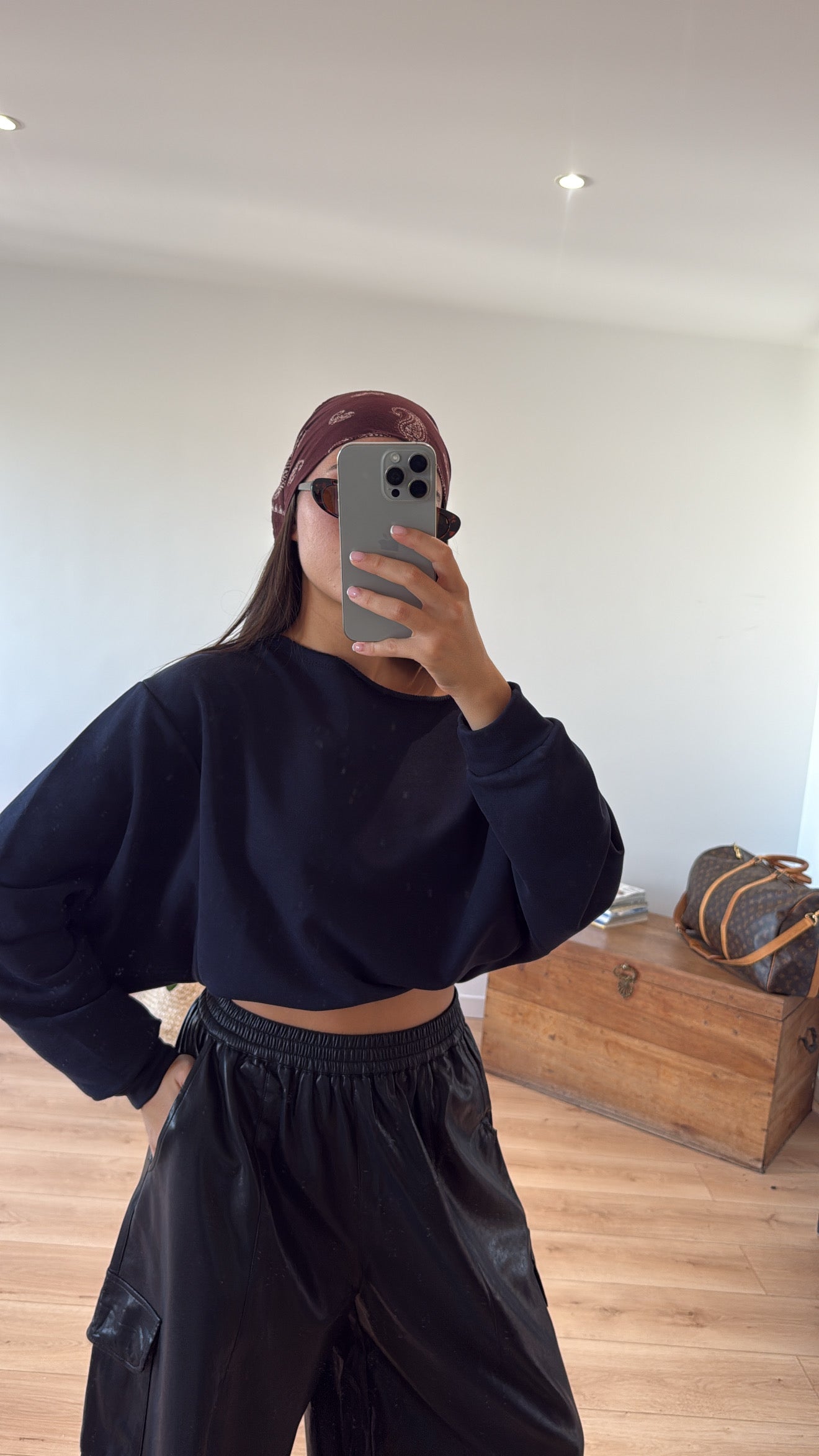 TOP SWEAT "CLARISSE" BLEU MARINE (MANCHES LONGUES TOMBANTES)
