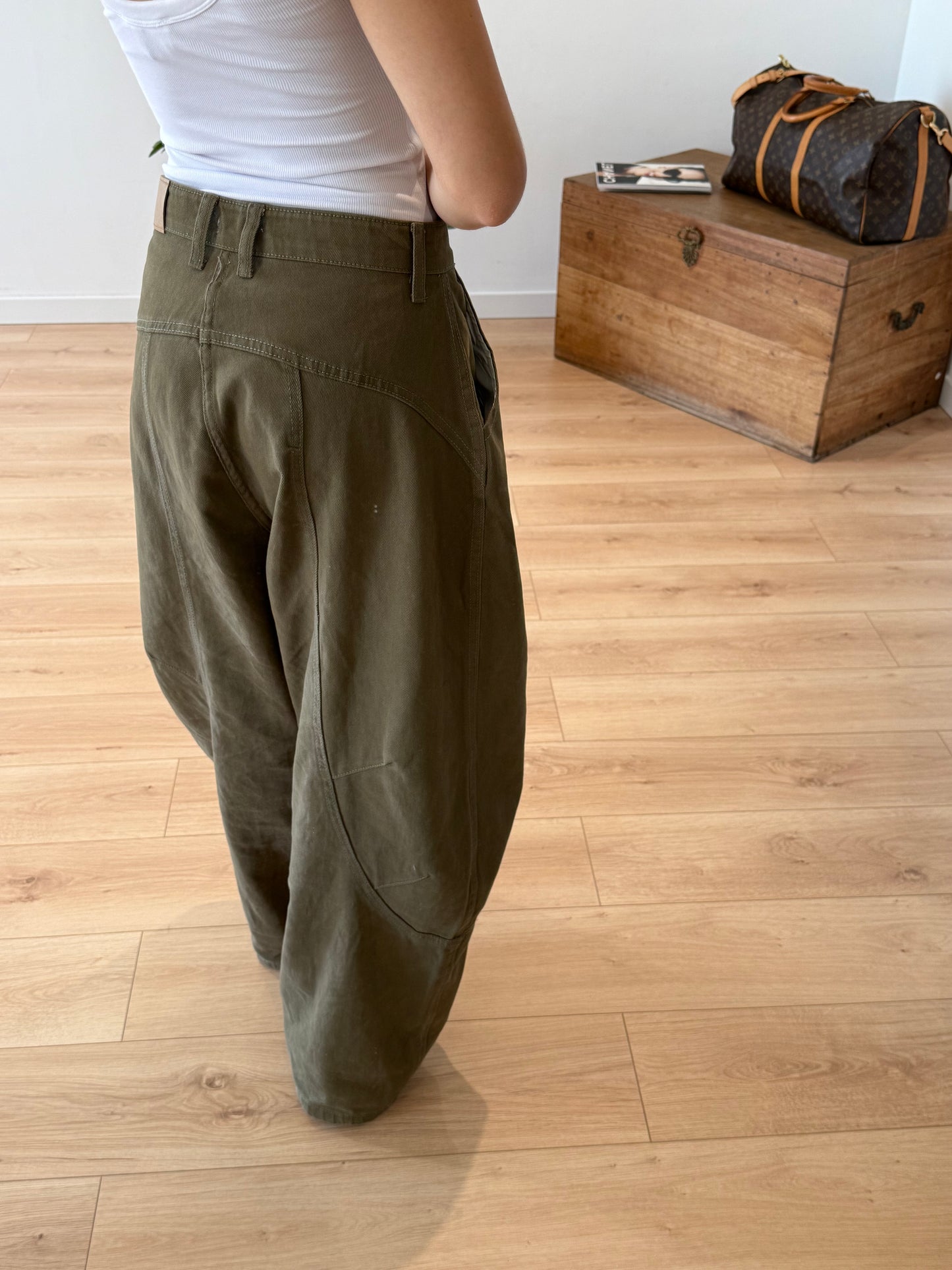 Jean "Ilona" kaki