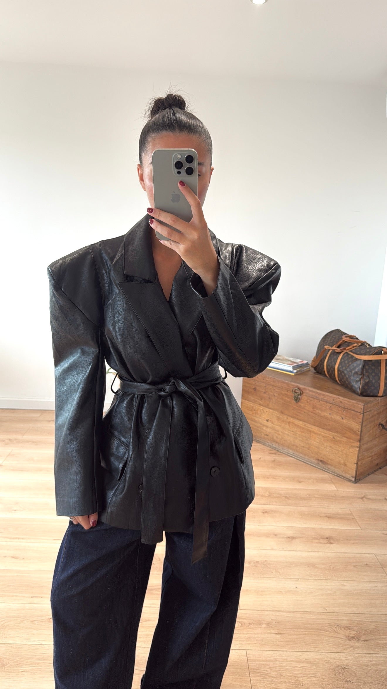 BLAZER CEINTURÉ "ESTER" - en cuir synthétique