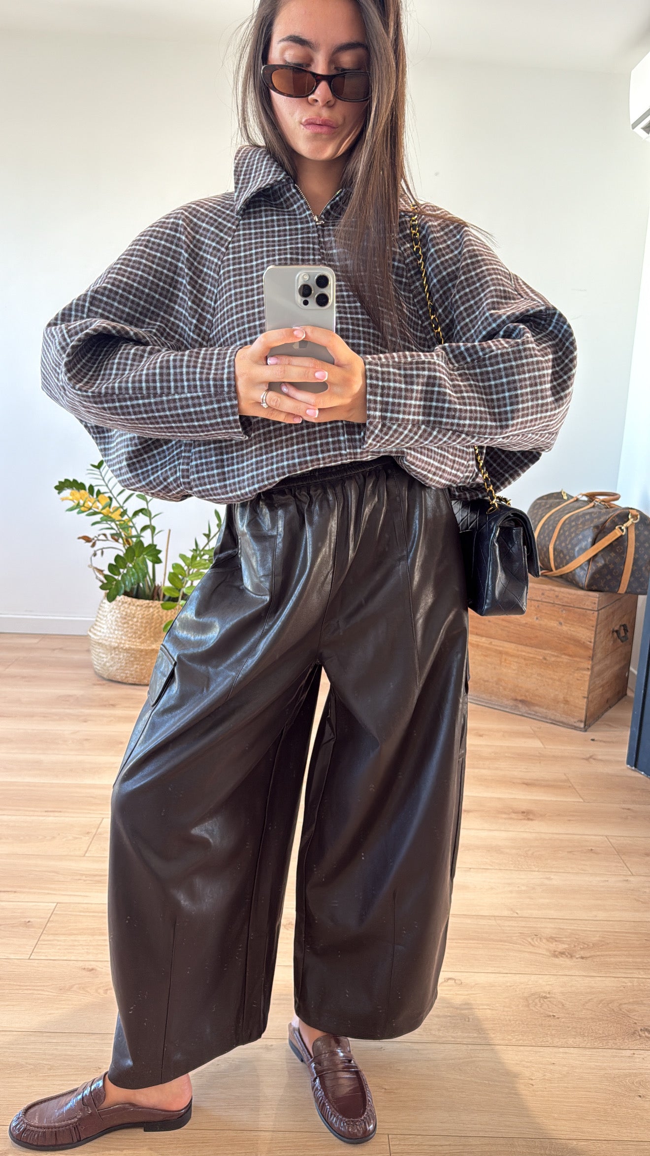 PANTALON CHOCOLAT "CAPUCINE CUIR SYNTHÉTIQUE