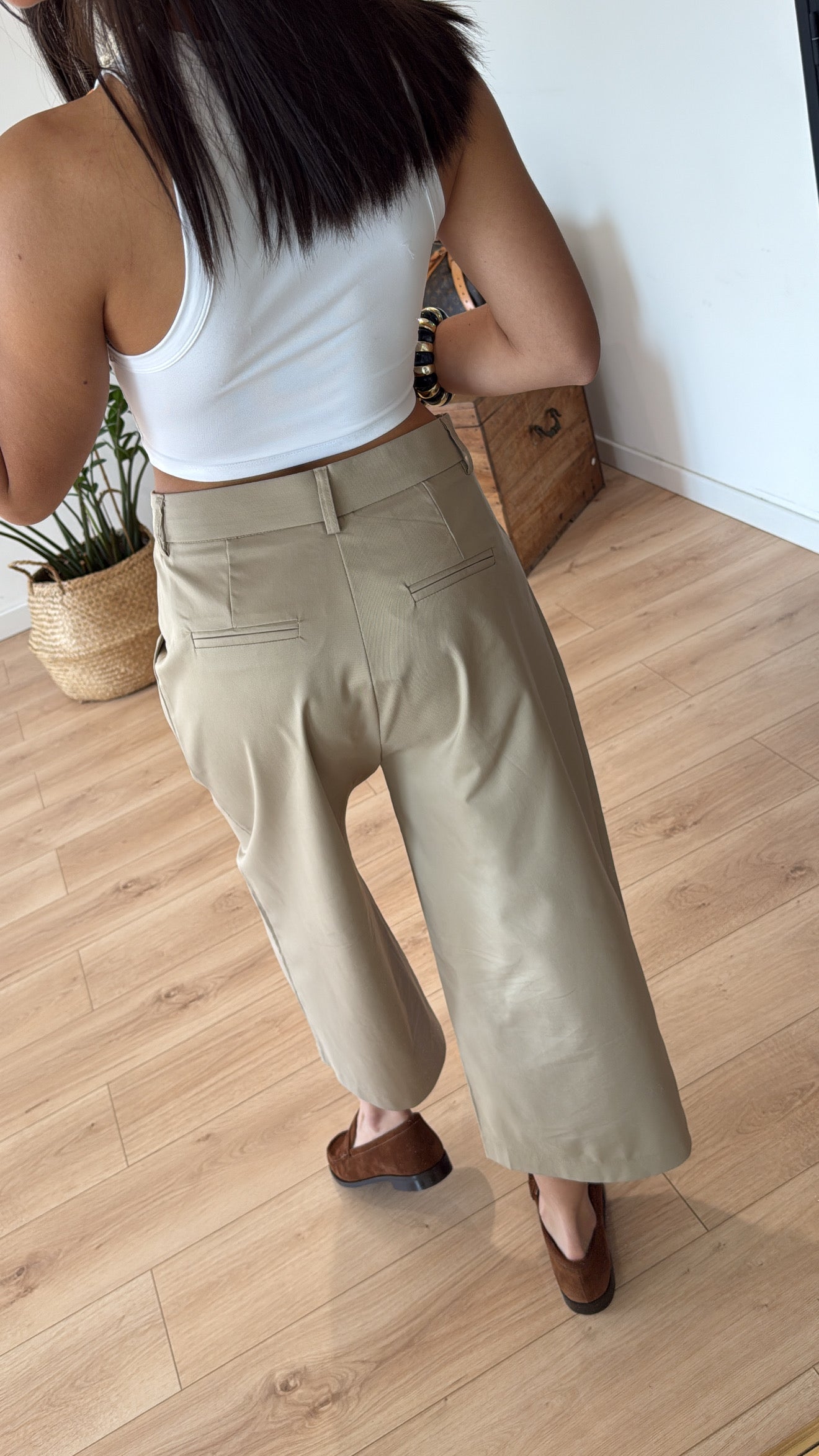 BERMUDA "LOLA" BEIGE PRE-ORDER 17/04