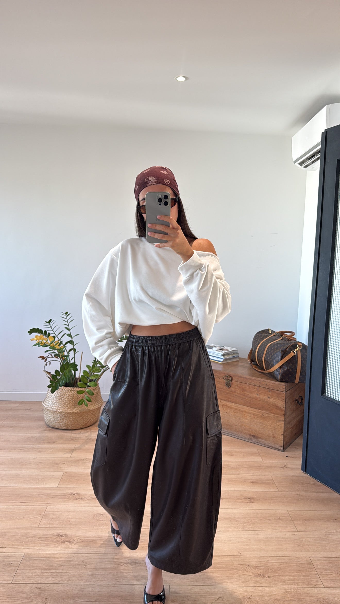 TOP SWEAT "CLARISSE" BLANC (MANCHES LONGUES TOMBANTES)