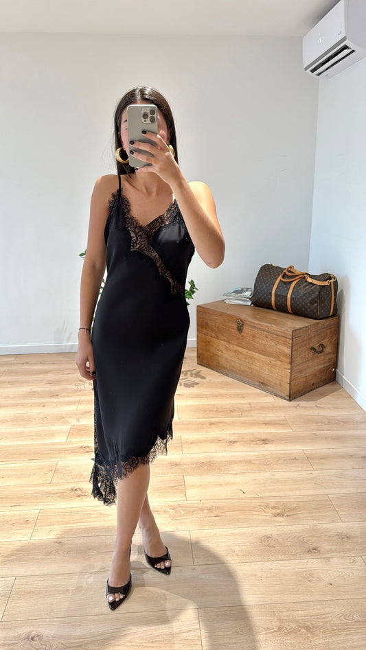 ROBE DENTELLE "LISON" NOIR OFFRE PROMOTIONELLE