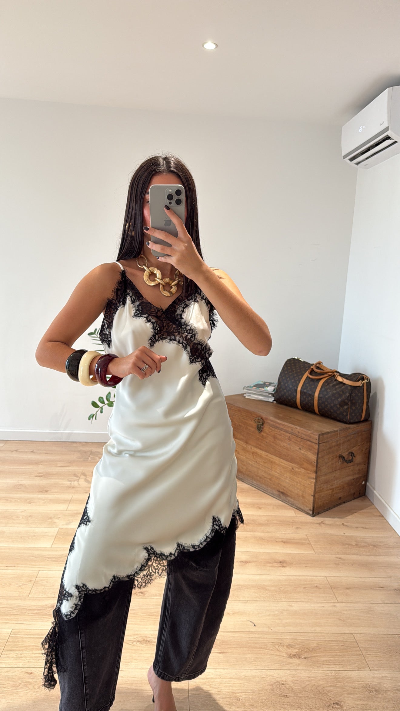 ROBE DENTELLE "LISON" BEIGE OFFRE PROMOTIONELLE