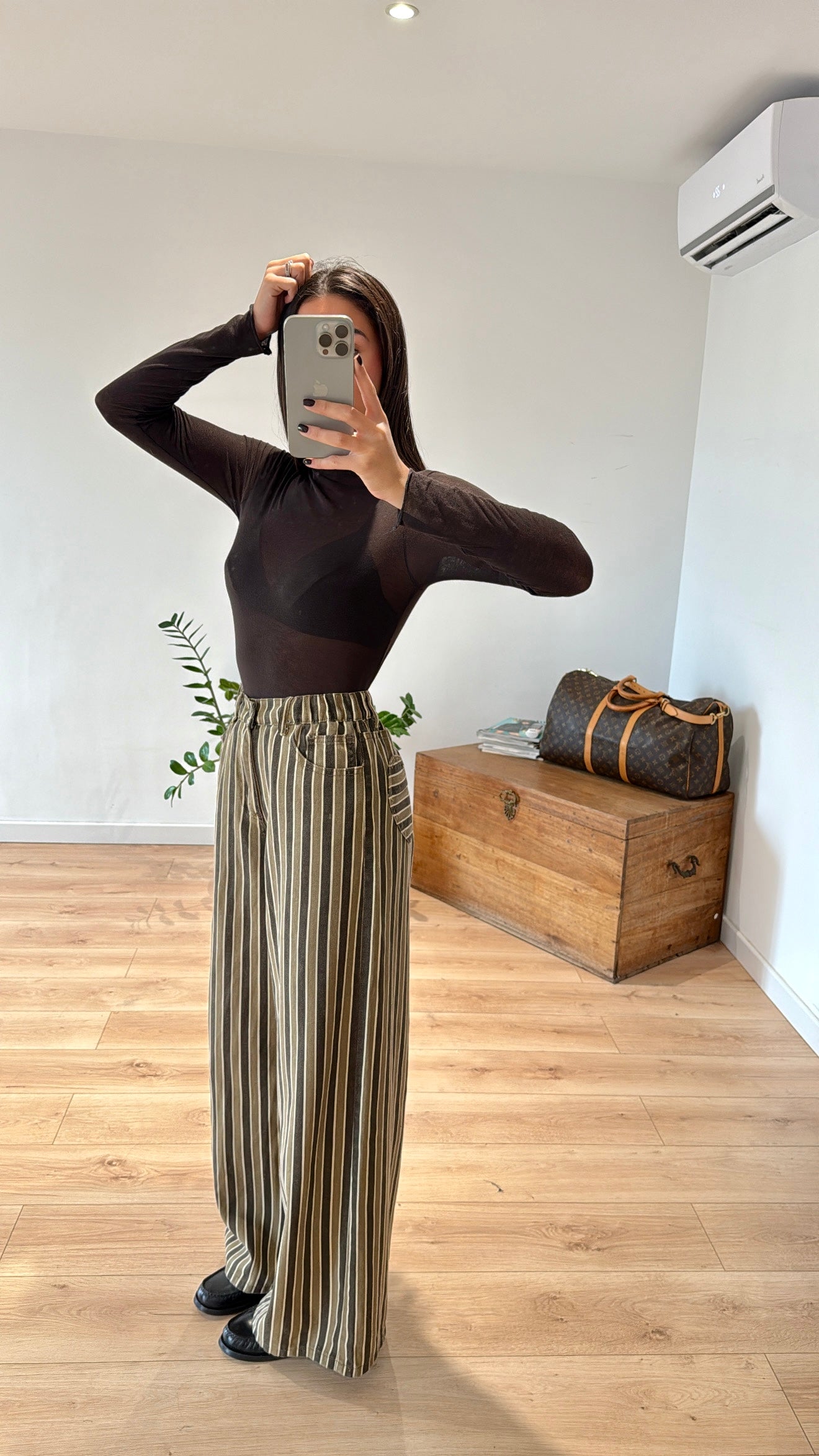 JEAN "LUCILLE" À RAYURES KAKI